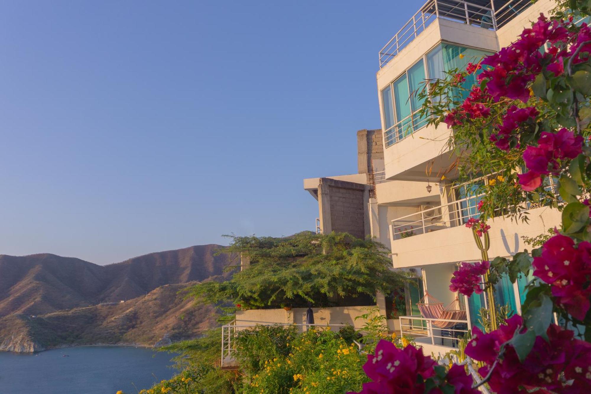 Casa Babel Taganga Hotel ซันตามาร์ตา ภายนอก รูปภาพ