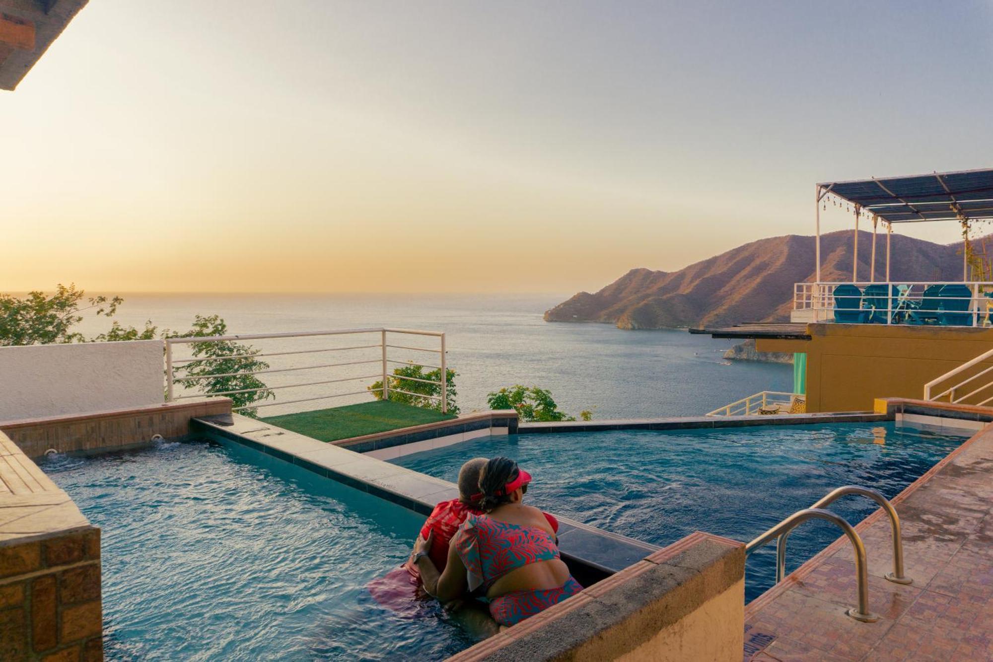 Casa Babel Taganga Hotel ซันตามาร์ตา ภายนอก รูปภาพ