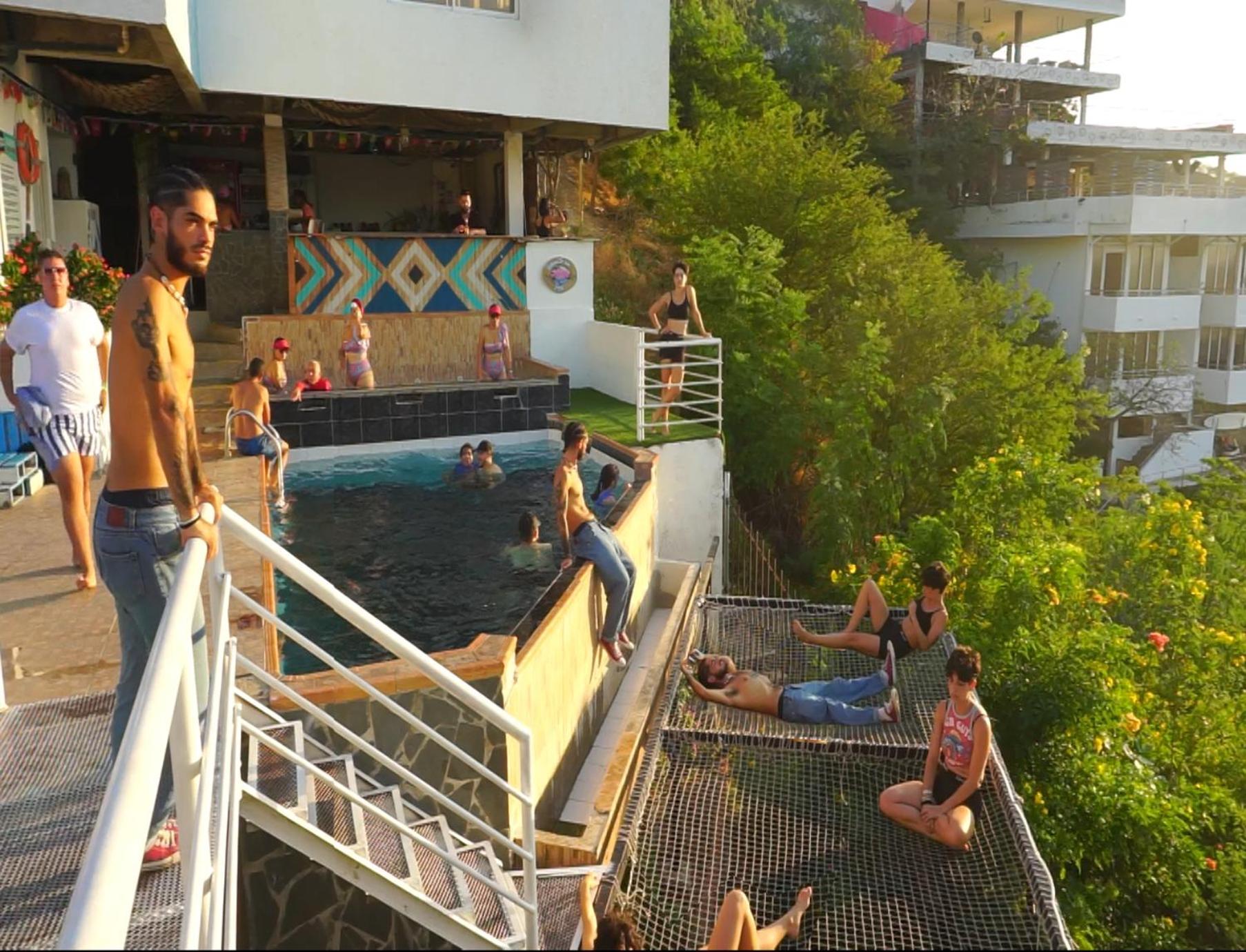 Casa Babel Taganga Hotel ซันตามาร์ตา ภายนอก รูปภาพ