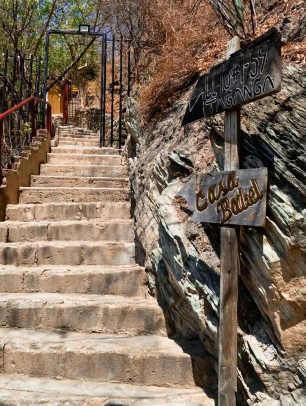 Casa Babel Taganga Hotel ซันตามาร์ตา ภายนอก รูปภาพ