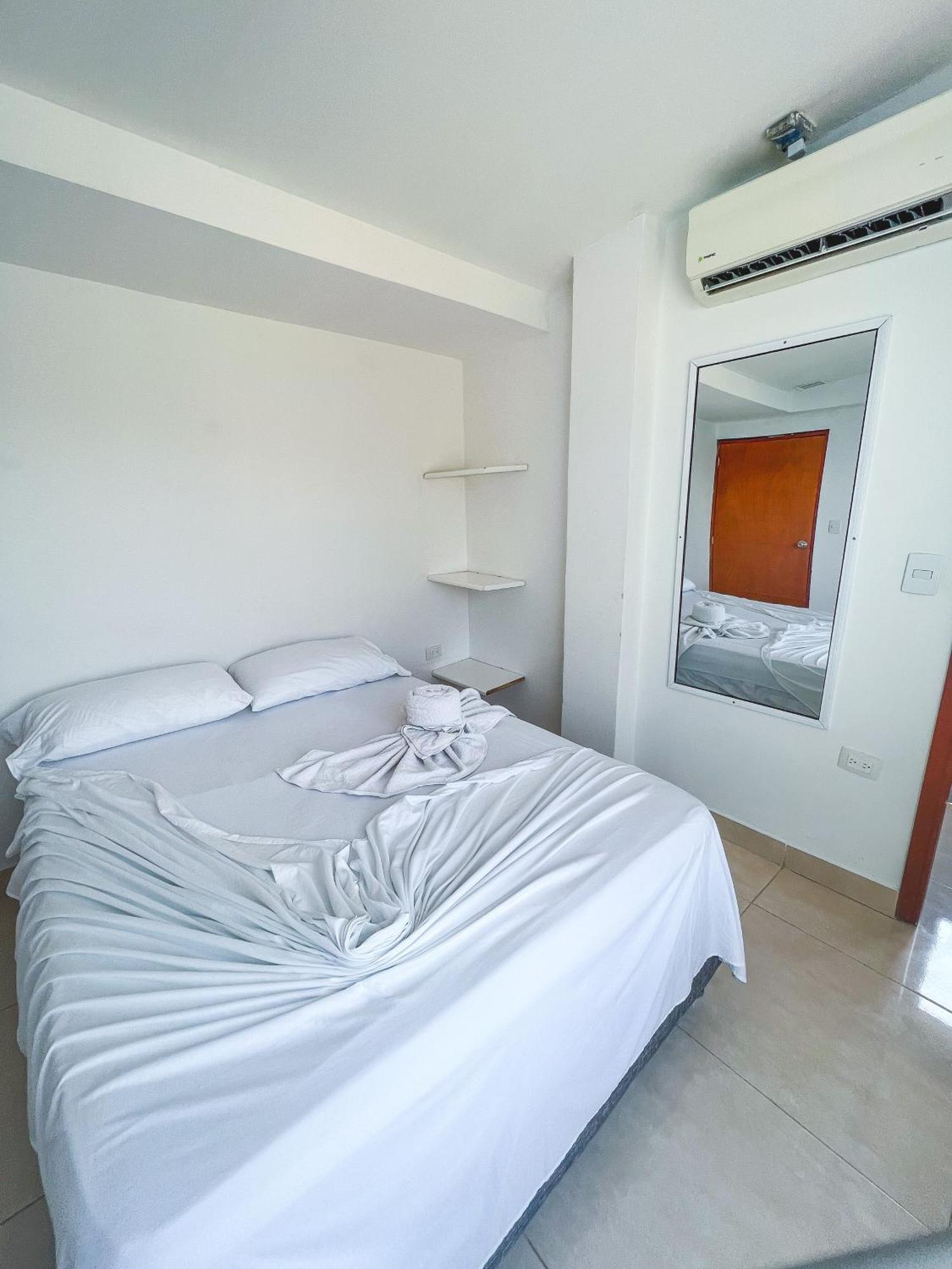 Casa Babel Taganga Hotel ซันตามาร์ตา ภายนอก รูปภาพ